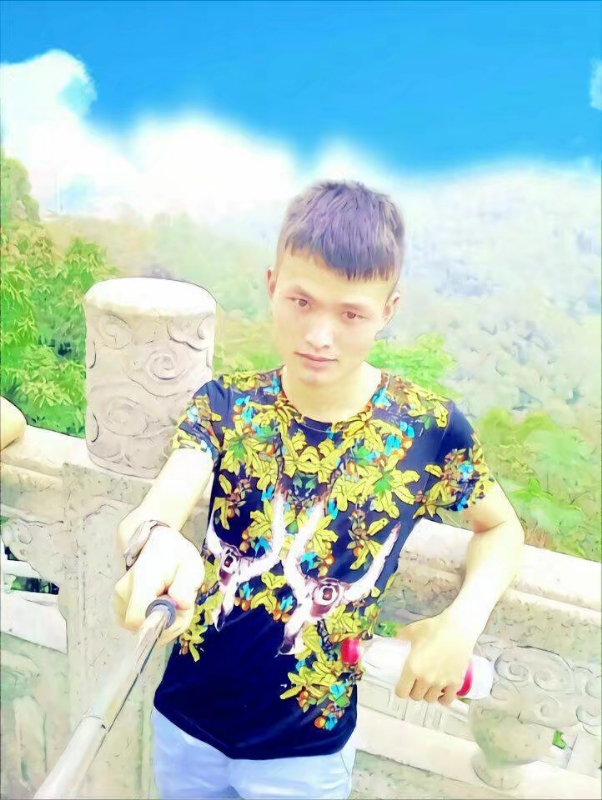 孤独王者元首的第一张照片--建瓯相亲网