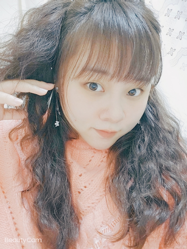艾薇儿的第一张照片--建瓯相亲网