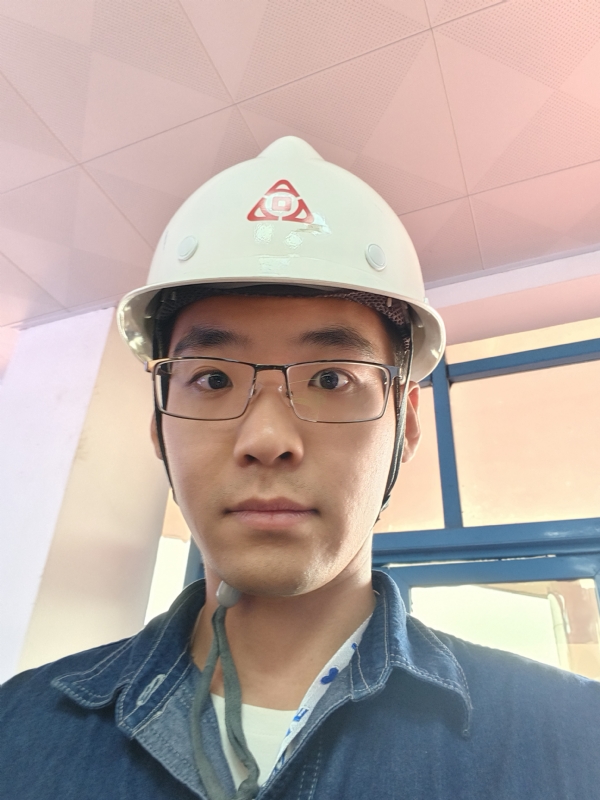 何鹏宇的第二张照片--建瓯相亲网